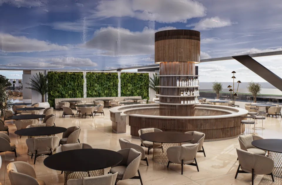 Cocktail bar Skybar The Icon